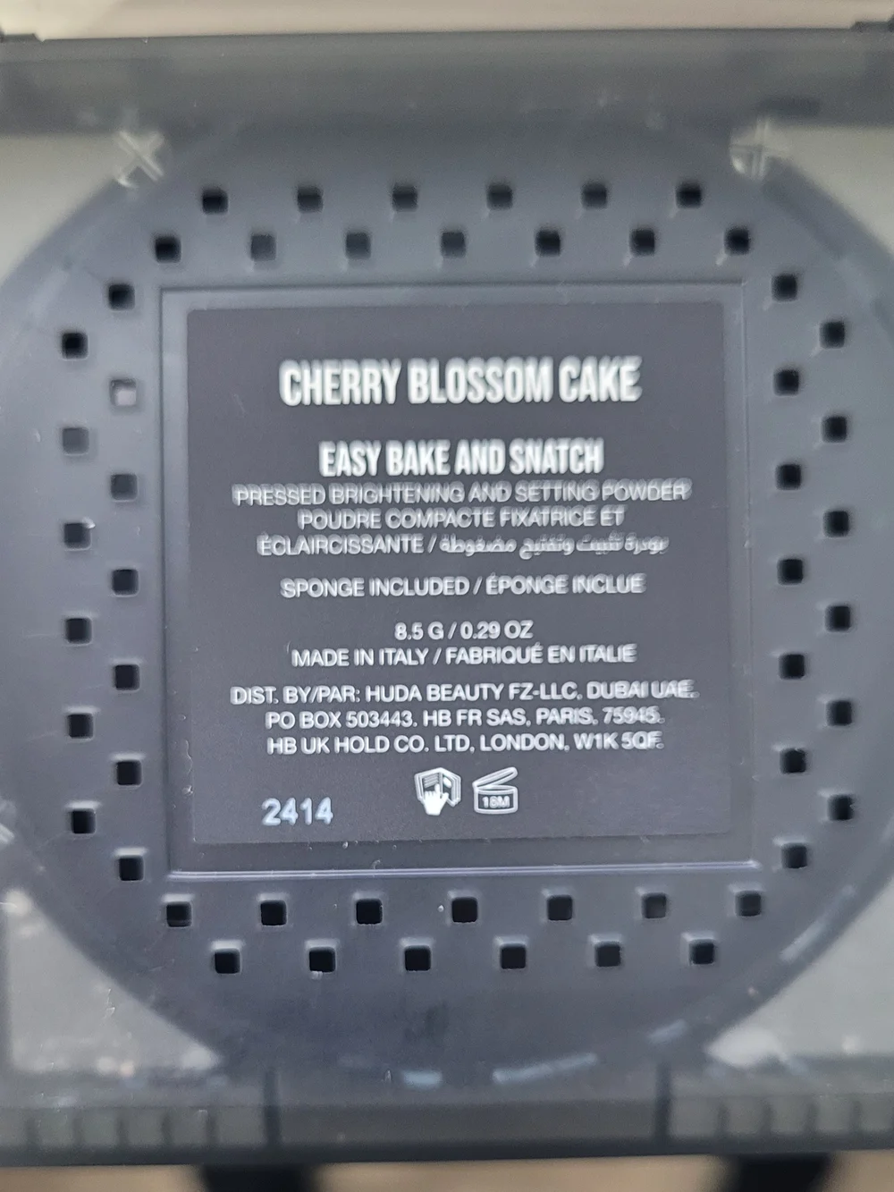 HUDA BEAUTY Easy Bake and Snatch Palette - Cherry Blossom Cake